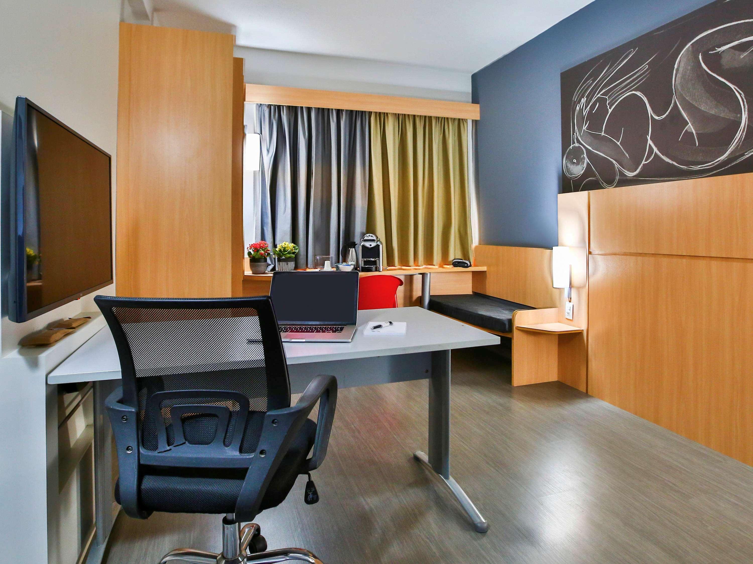 Ibis 3*