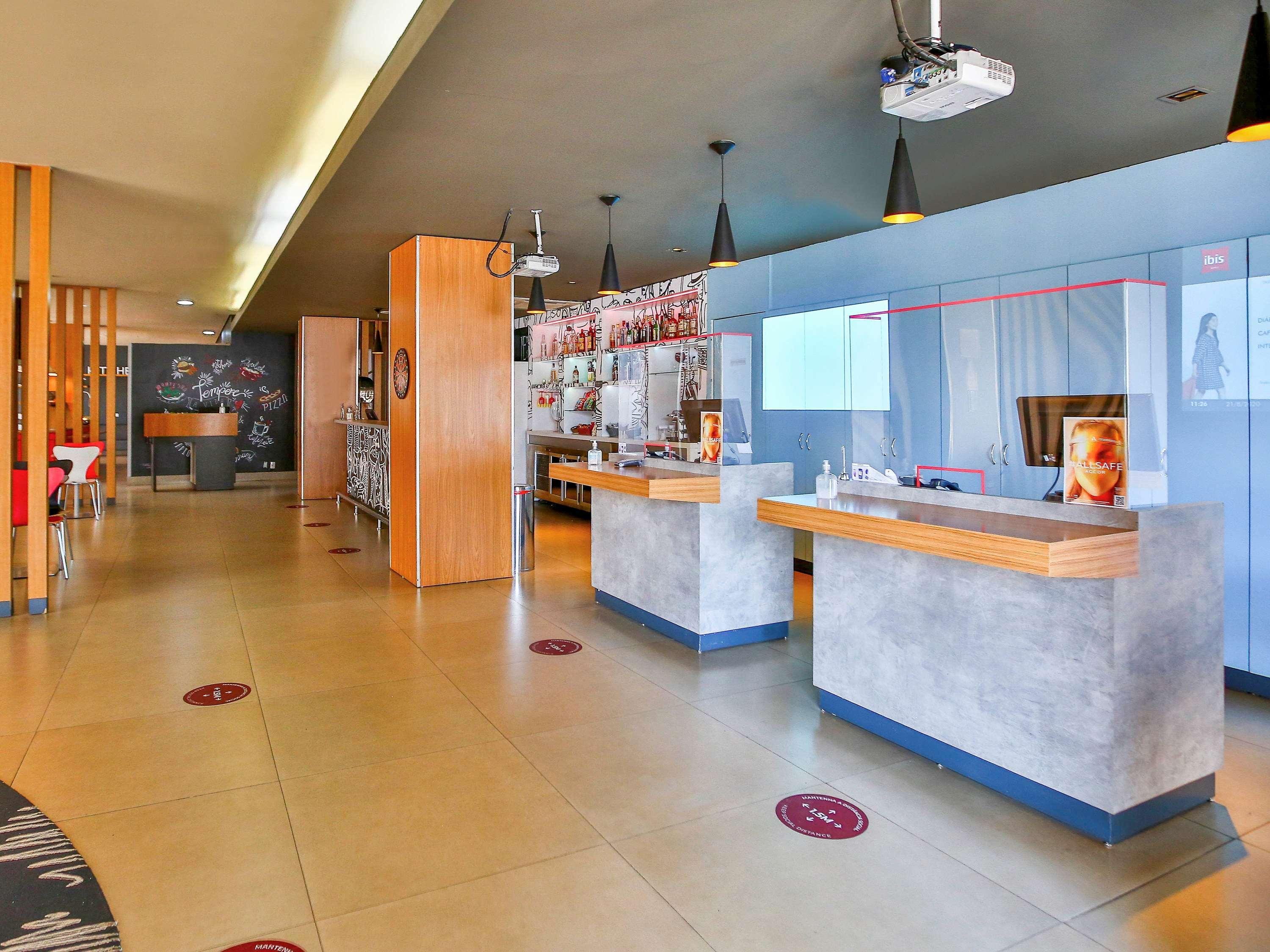 酒店 Ibis 3*